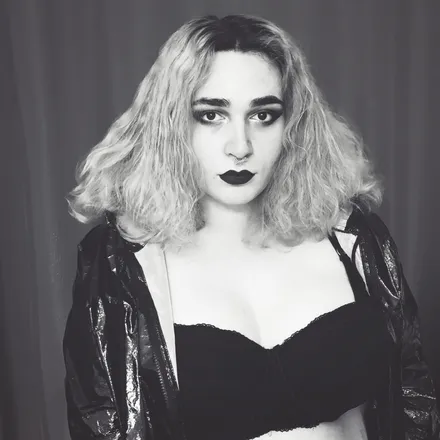 @lenacamoni