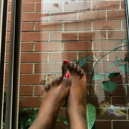 @ebonyfeetxo