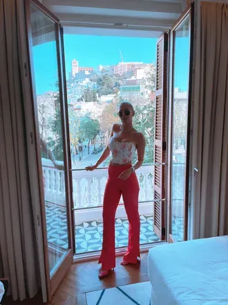 @bikinibaee
