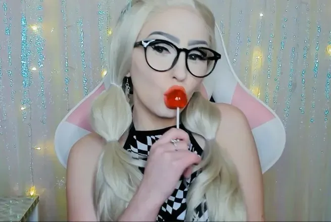 @audreysimone
