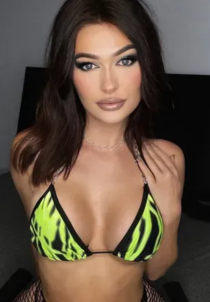 @petitebabygabs