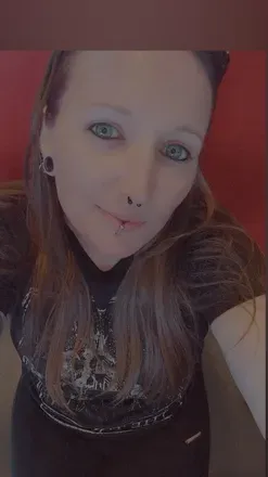 @livingdeadgirl2020