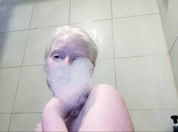 @milkymoondew