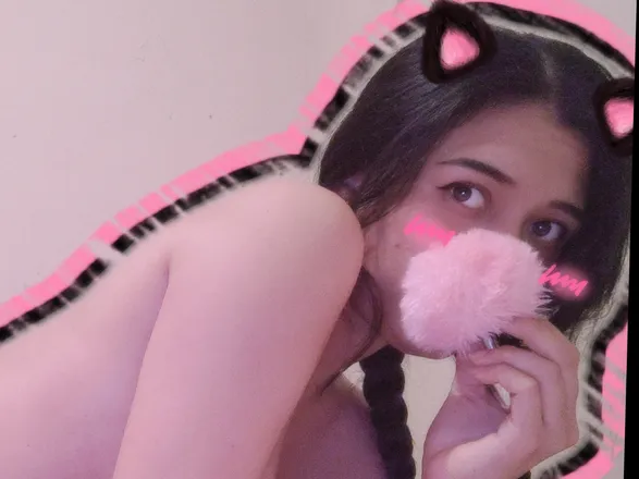 @girl_skinny_cute