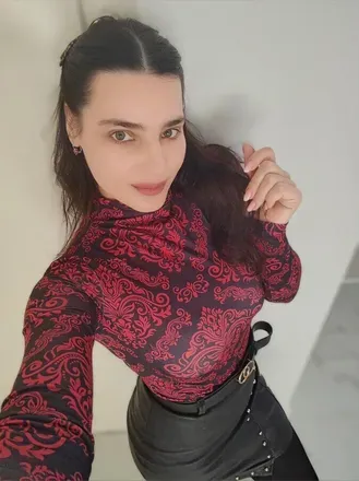 @malenareed