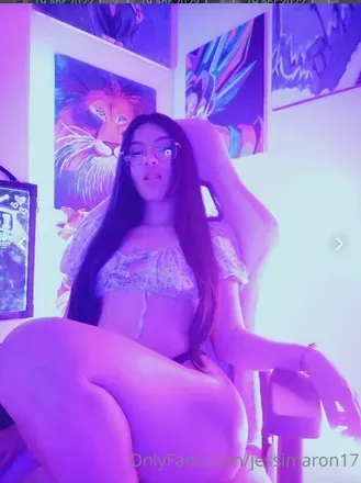 @jessimaron17