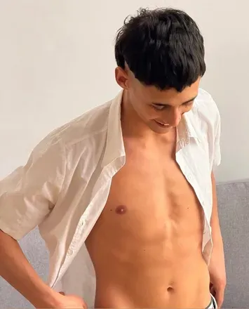 @easyb0yy