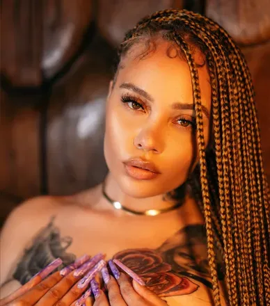 @saragoldglitter