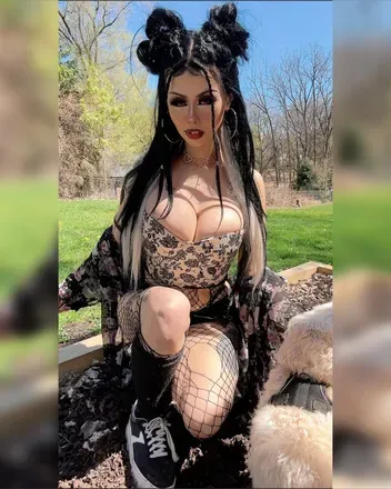 @ameenajadexoxo
