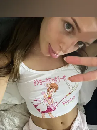 @lyiax