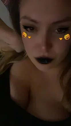 @mandeexrose