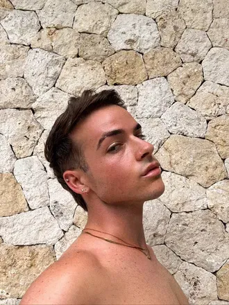 @boynextdoor