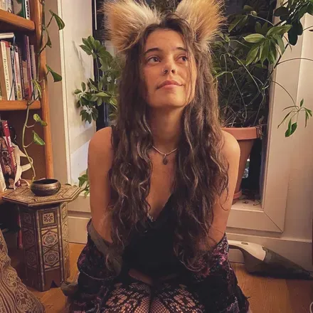 @lolahippy