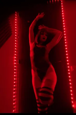 @mistress1998