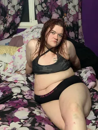 @smalltowngirl1993