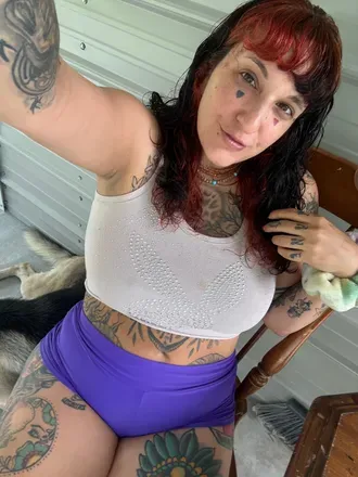 @lovelygia