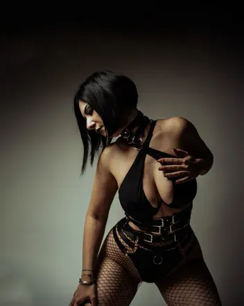 @elena_noire