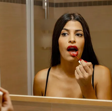 @latina-kiss