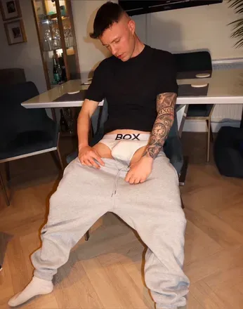 @calkonlyfans