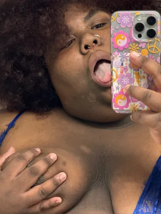 @that_one_bbw_naviaaa