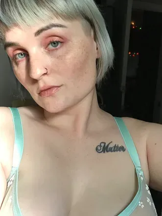 @nickibrandx