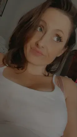 @thebubblybrunette