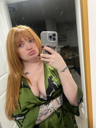 @noheadlikeredhead