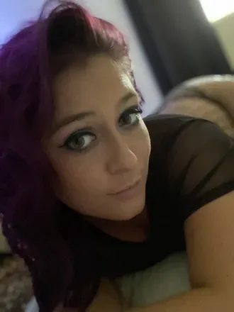 @beccareigns