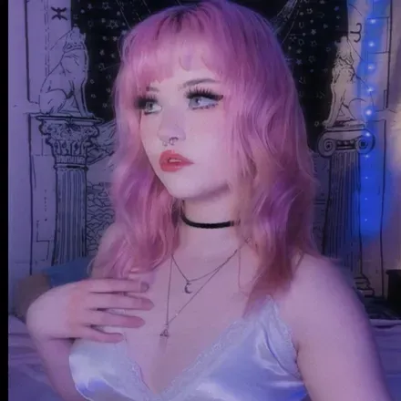 @lunarstrawberry