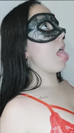 @u226954685