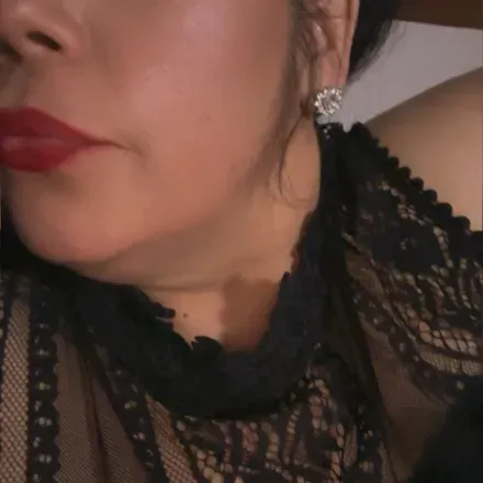 @thesassylatinaone
