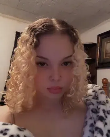 @tinykaybear