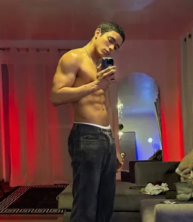 @nick_maxx