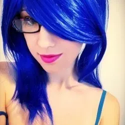 @neonsmurfette