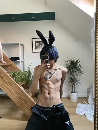@edgyaksen