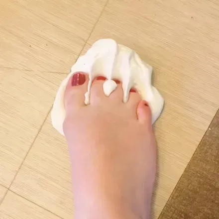 @blondewantsfeet