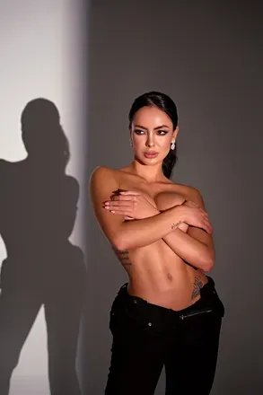 @itsoliviajames