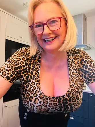 @courtesananna