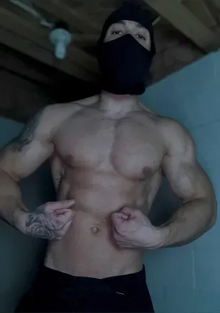 @sneakyevancollins