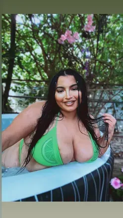 @curvybaybee13