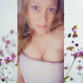 @thatgingerscarlett