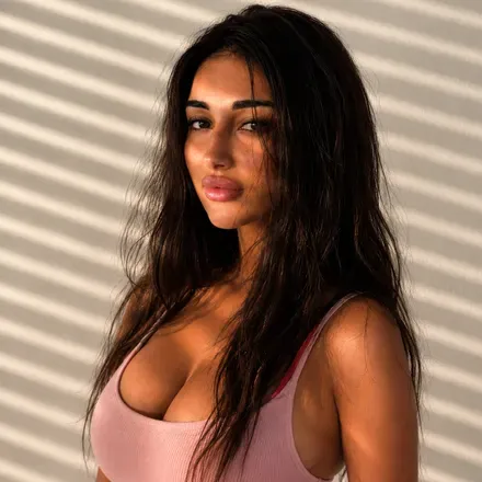 @hot_chris