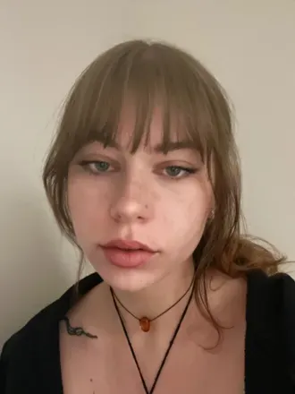 @violettanne