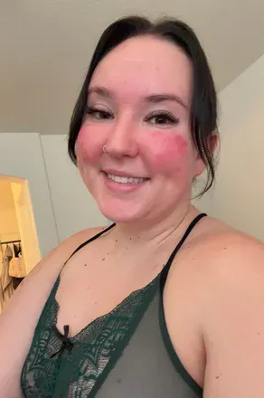 @bisexualcollegegirl