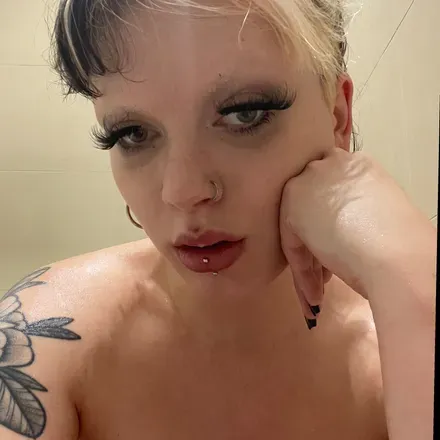@hollow.crownn