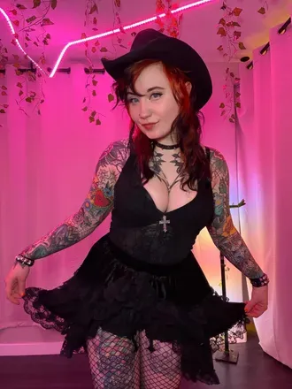 @lainabearrknee
