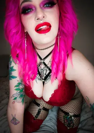 @misscherryyquinn