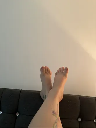 @nursing-feet