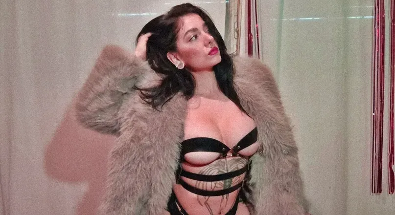 @petitepenelope22