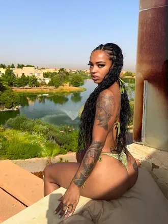 @thetastytiffany